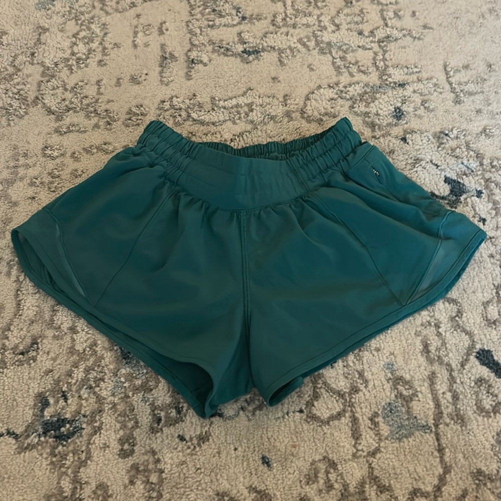 Green Lululemon hotty hot shorts